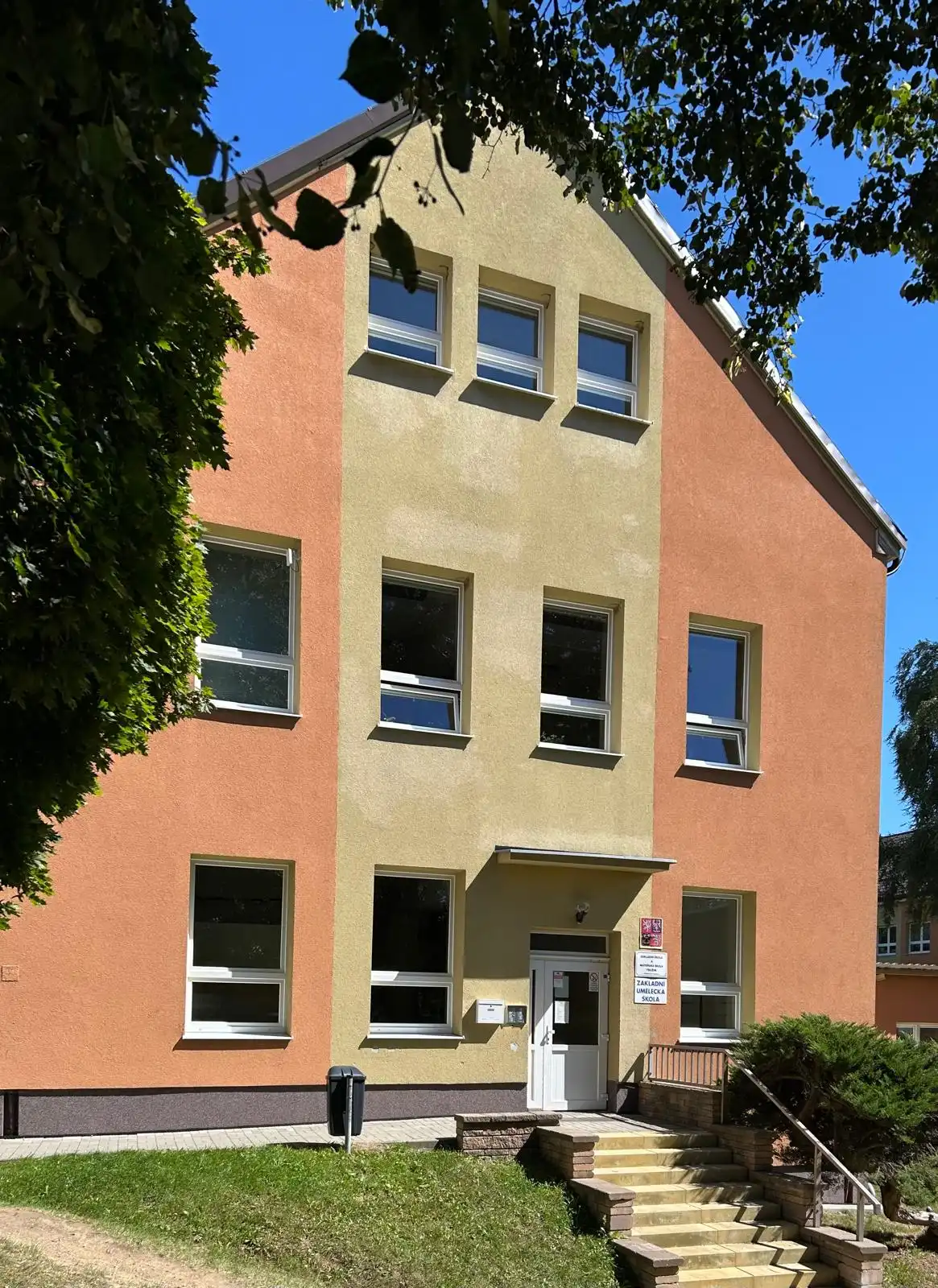 škola